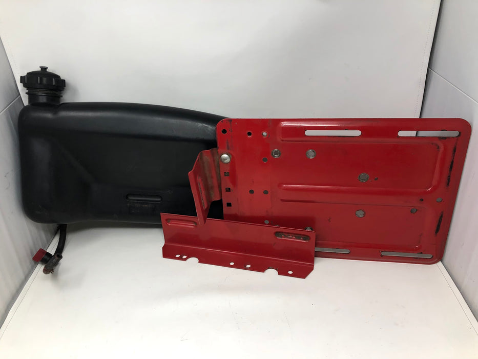 7051905 Snapper Gas Tank & Mount