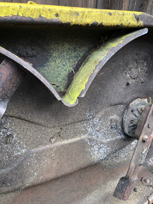 AUC16767 John Deere 42" Riding Mower Deck