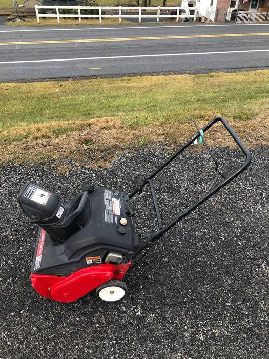 Yard Machines 31D-140-352 Single Stage 21'' Snow Blower