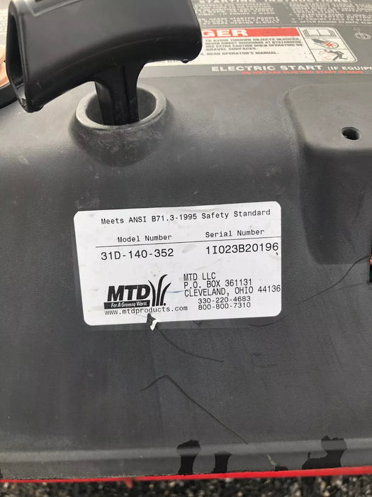 Yard Machines 31D-140-352 Single Stage 21'' Snow Blower