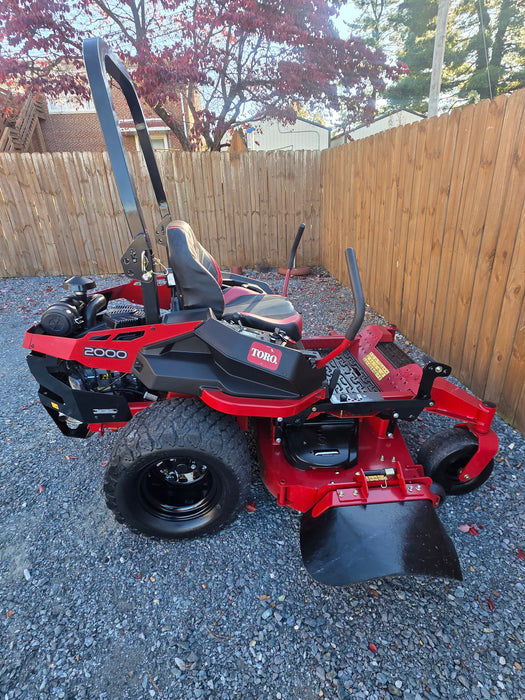 77288 Toro Z-Master 2000 60" Zero Turn Riding Mower w/ 28hp Briggs & Stratton V-Twin Engine (Used)