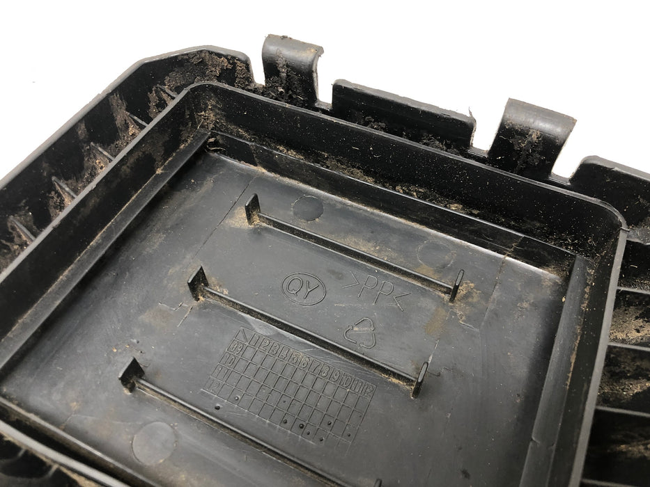 121-0374 Toro Air Cleaner Cover & Base