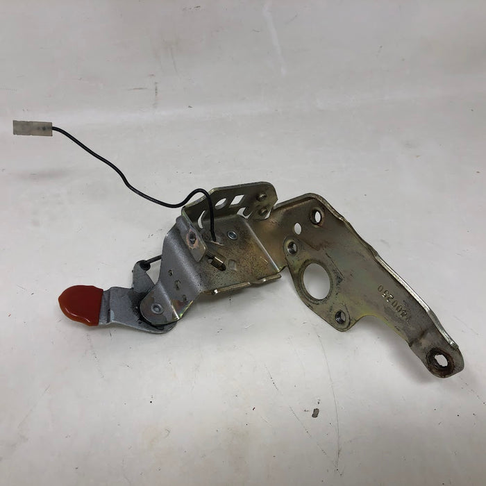 93080100 Briggs & Stratton Control Bracket