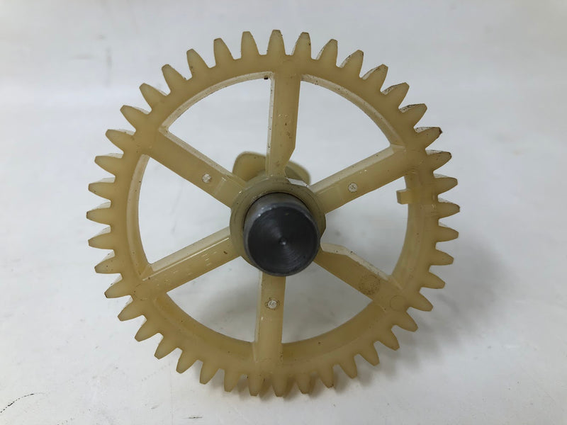 492830 Briggs & Stratton Camshaft Gear + Oil Slinger