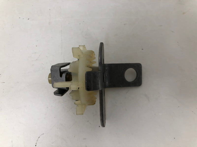 492830 Briggs & Stratton Camshaft Gear + Oil Slinger