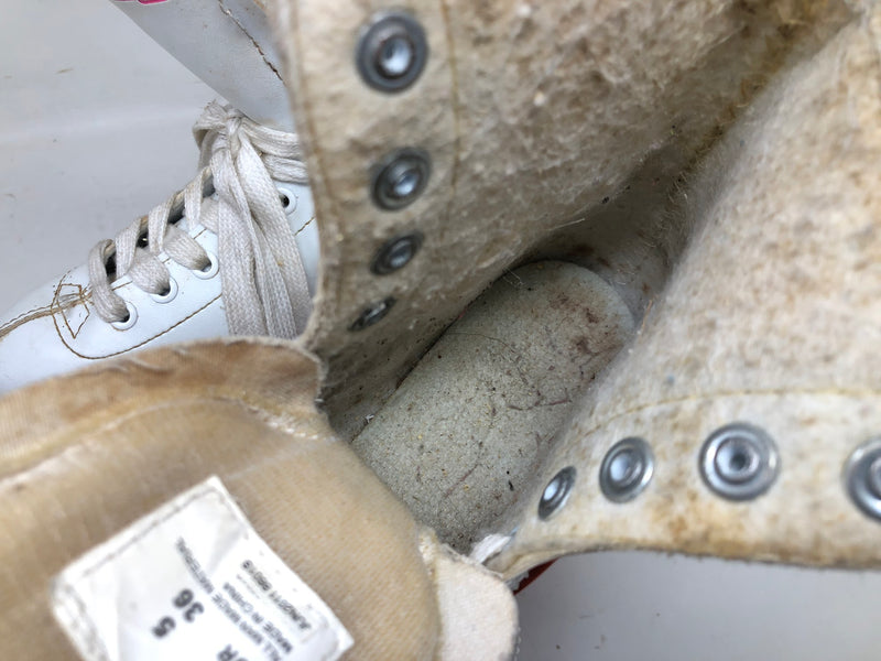 8601S Chicago Women's White Classic Roller Skates - Size 5