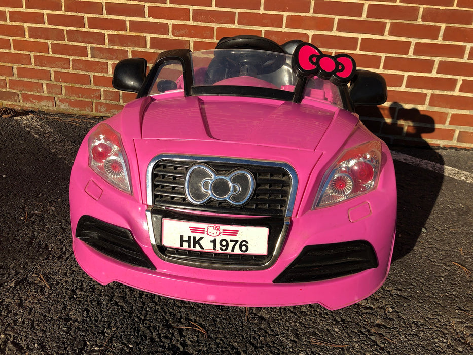 8802-73 Hello Kitty 6V Sports Car