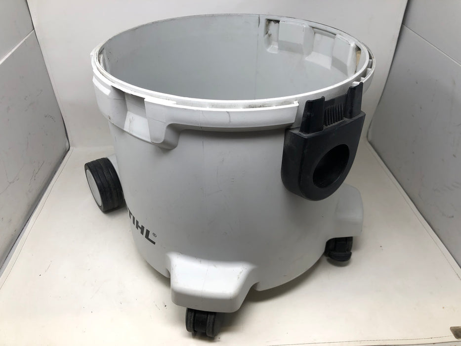 SE 122 Stihl 7.9 Gal Wet & Dry Vacuum Cleaner, Accessories, & Bags