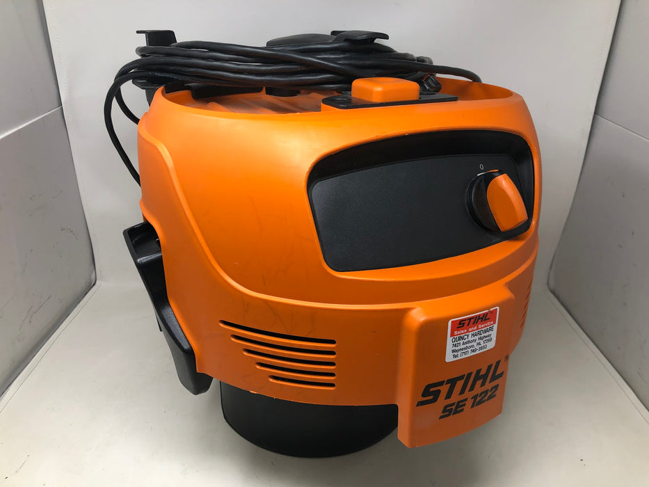 SE 122 Stihl 7.9 Gal Wet & Dry Vacuum Cleaner, Accessories, & Bags