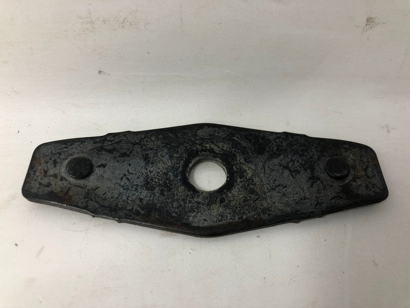 736-0524B MTD  Blade Belt Support & Bolt
