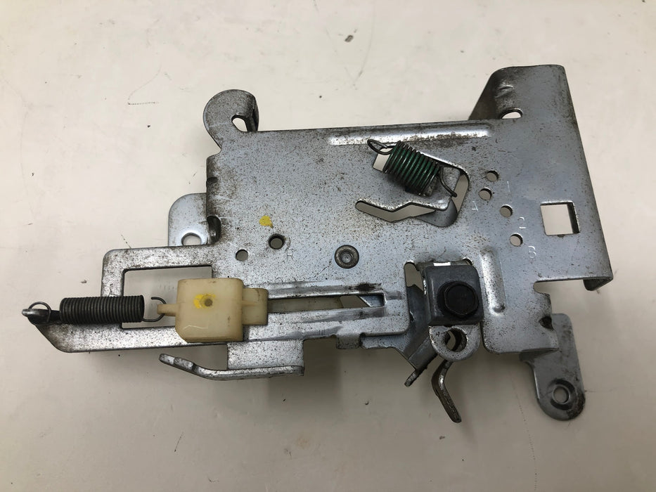 597209 Briggs & Stratton OEM Control Bracket