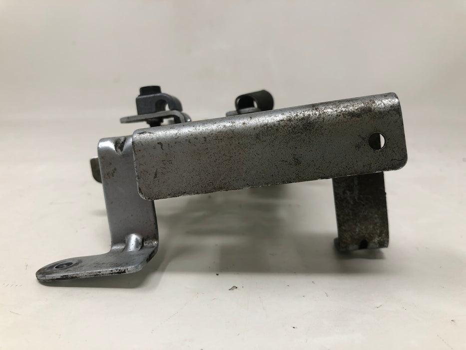 597209 Briggs & Stratton OEM Control Bracket