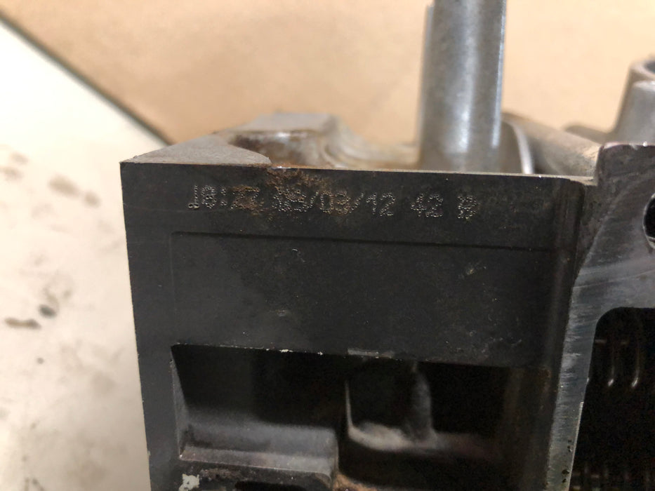 128M02-1612-FI Briggs and Stratton Vertical Engine