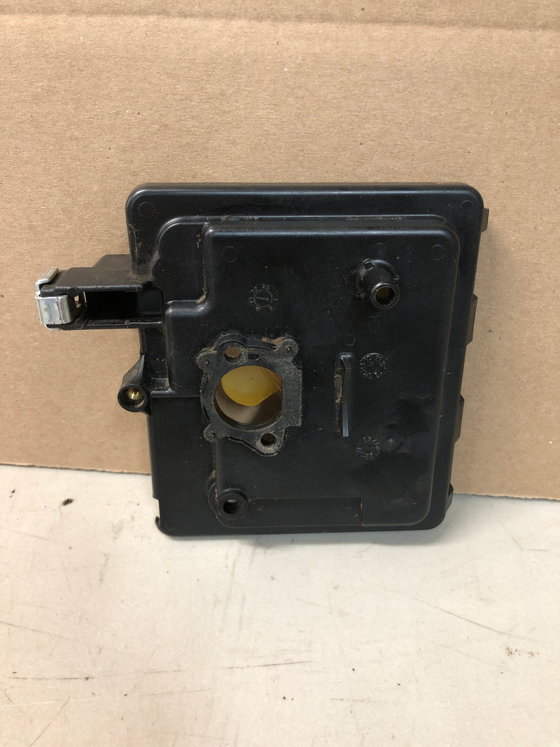 692298 Briggs and Stratton Air Cleaner Cover & Base