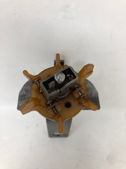 697668 Briggs & Stratton Camshaft & Governor Oil Slinger