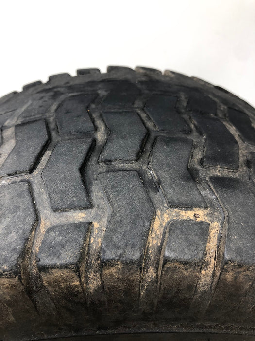 AUC22176 John Deere Front Wheel & Tire Assembly 15X6.