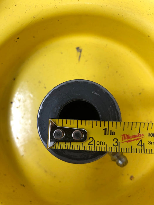 AUC22176 John Deere Front Wheel & Tire Assembly 15X6.