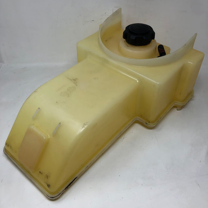 GY21041 John Deere Fuel Tank