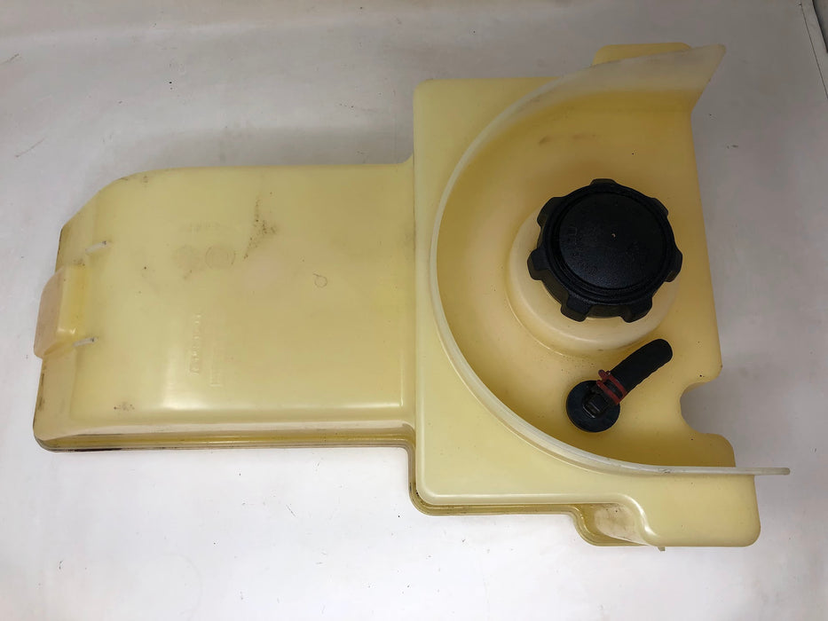 GY21041 John Deere Fuel Tank