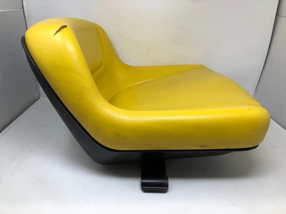 AUC13381 John Deere Seat