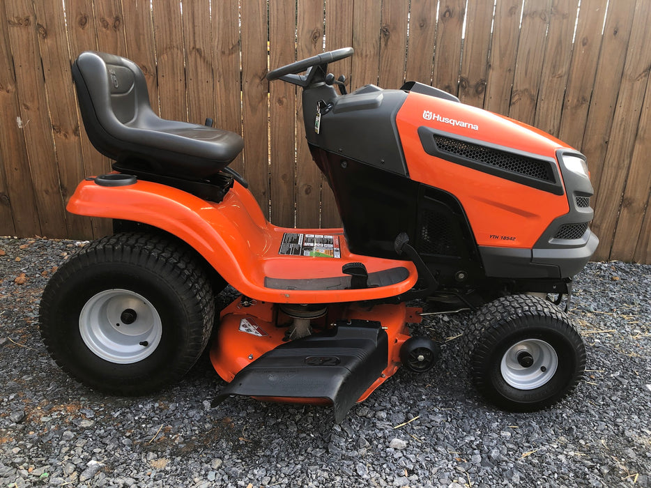 YTH18542 Husqvarna 42" Residential Riding Mower (Used)