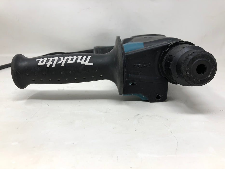 HR2641 Makita 1" AVT Rotary Hammer Drill & Case (Used)