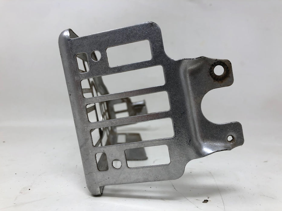 593581 Briggs & Stratton Muffler + Guard