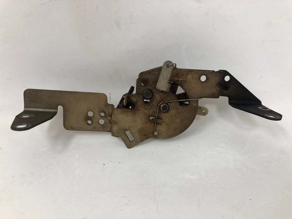 32 126 18-S Kohler Speed Control Bracket Assembly