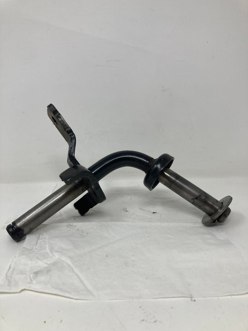 GY22251 John Deere Right Wheel Spindle from JD D105 100 series Tractor
