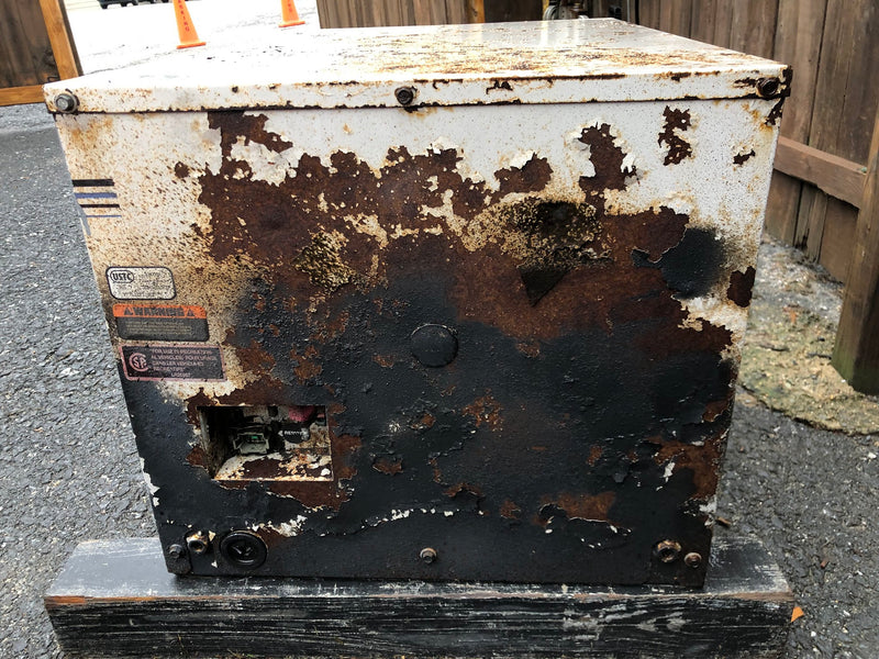 004704-0 Generac Quietpact 65G Gasoline RV Generator (Used, for Parts or Repair)