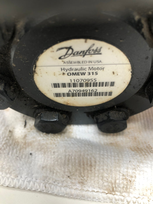 112-8358 Toro Hydraulic Motor Assembly 315