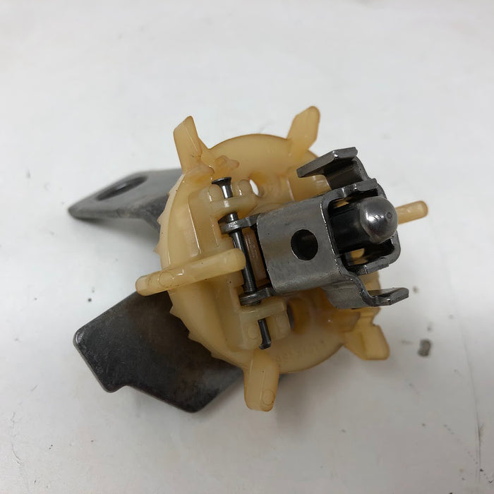 593913 Briggs & Stratton Governor/Oil Slinger