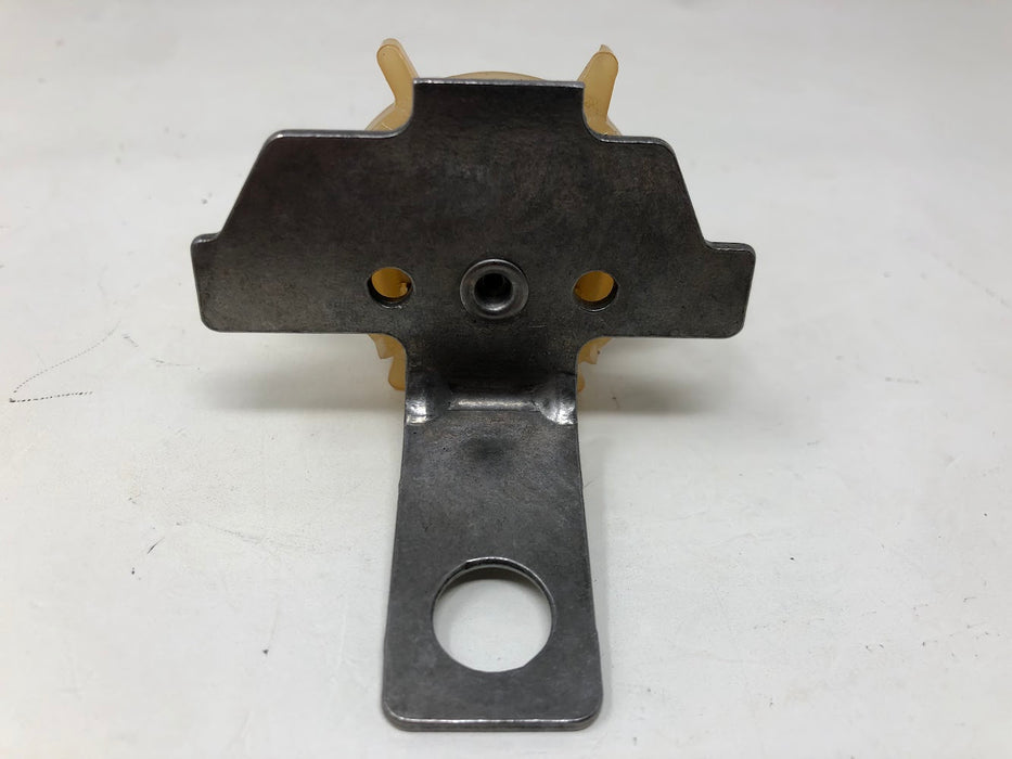 593913 Briggs & Stratton Governor/Oil Slinger