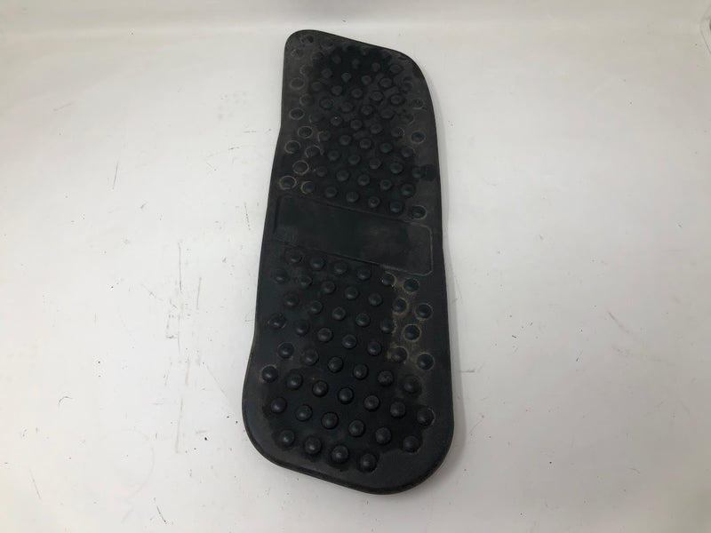 GX22452 John Deere RH & LH Footrest Mats