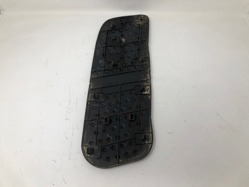 GX22452 John Deere RH & LH Footrest Mats