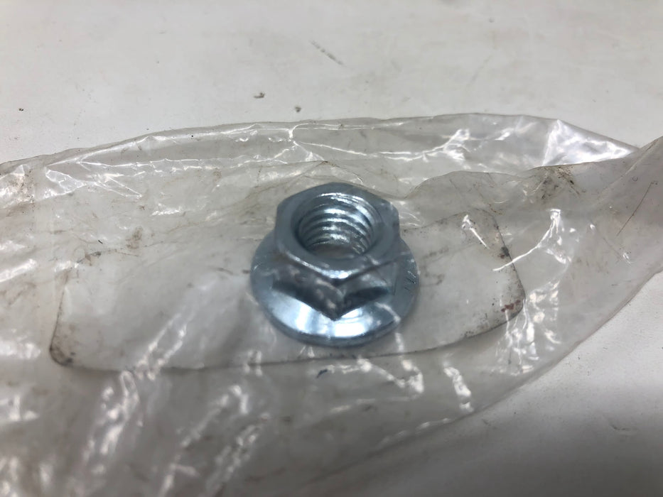 471 828 ECS Lot of Assorted Hex Nuts & Bolts (14pcs)