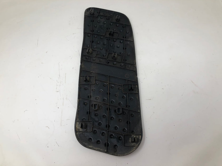 GX22452 John Deere RH & LH Footrest Mats