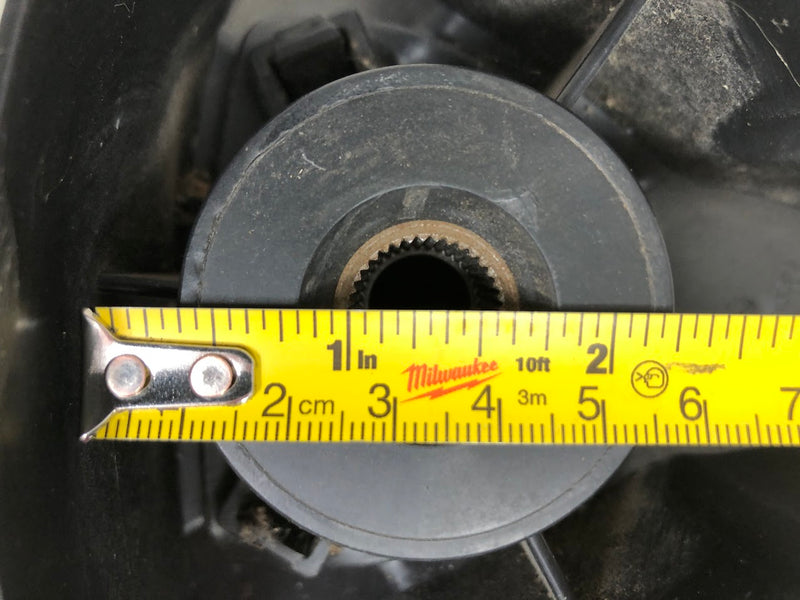 GY22528 John Deere Steering Wheel & Hub