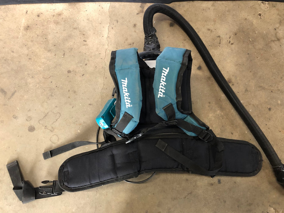 XCV09 Makita 36V Backpack Vacuum (Used)