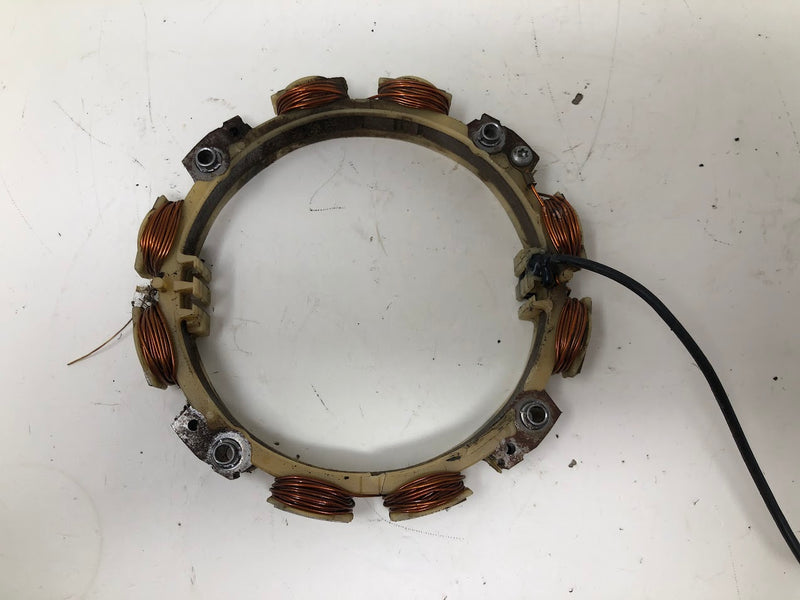 696457 Briggs & Stratton Tri-Circuit Alternator