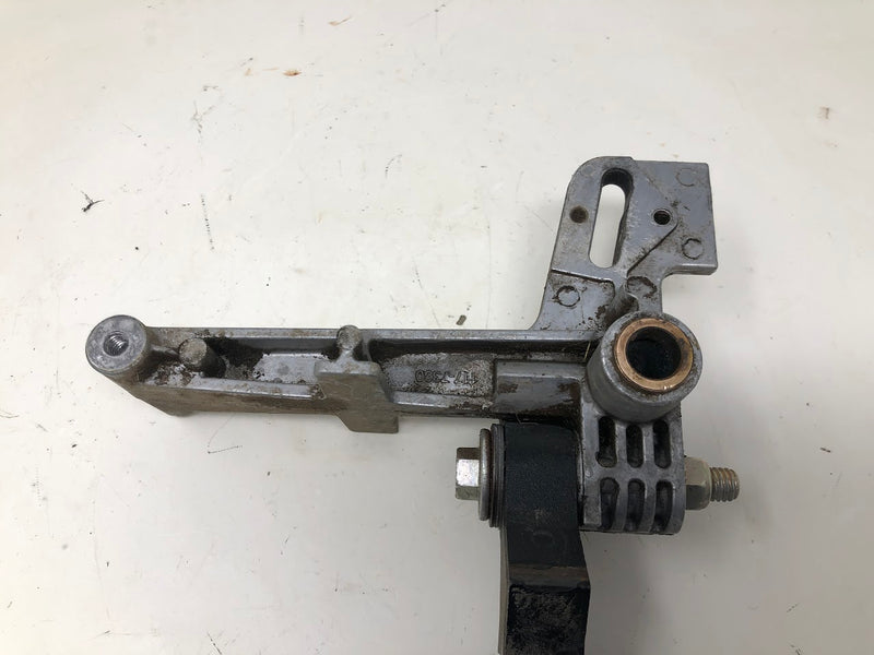 136-5570-05 Toro Control Arm + Actuator Arm Assembly