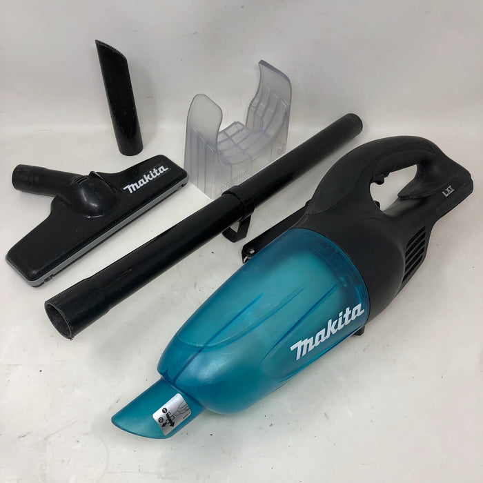 XLC02 Makita 18V Cordless Vacuum (Used)