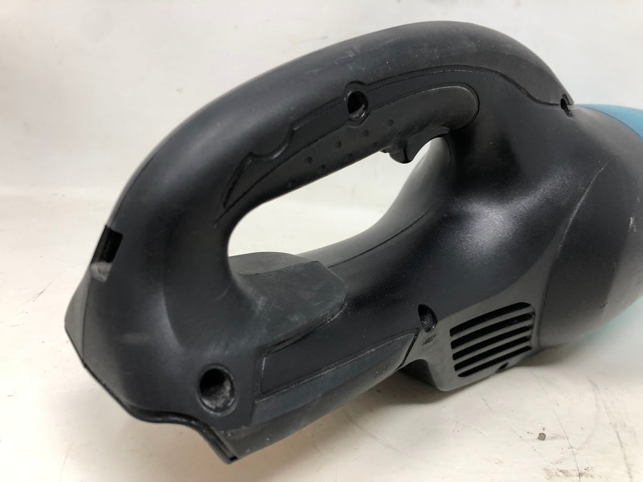 XLC02 Makita 18V Cordless Vacuum (Used)