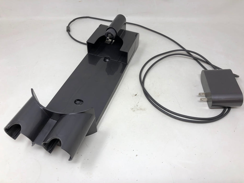 SV11 Dyson 2.5L Cordless Vacuum Cleaner + Accessories