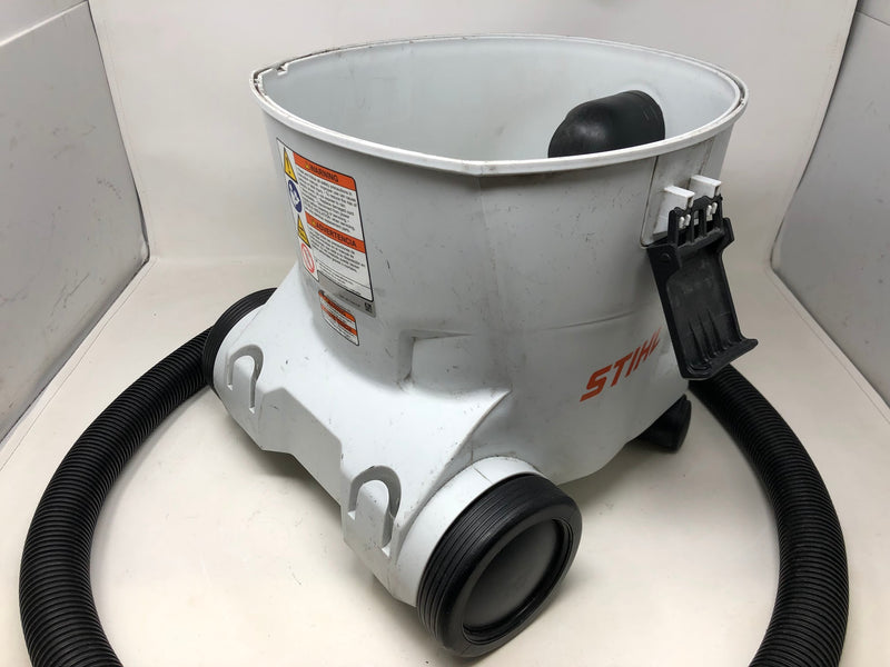 SE 33 Stihl 3.2 Gal Wet & Dry Vacuum Cleaner