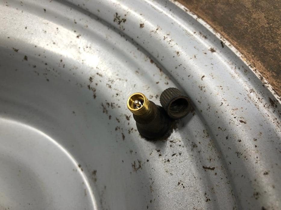 Carlisle Turf-Saver Wheel & Tire Assembly 18X9.5-8.