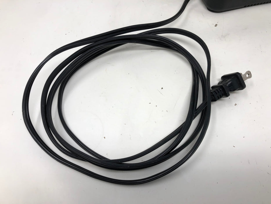 DC18RD Makita 18V Dual Port Charger & Two 5.0Ah Batteries (Used)