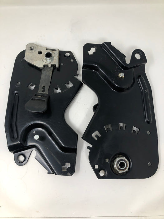131-9693 Toro RH & LH HOC Plate Assemblies
