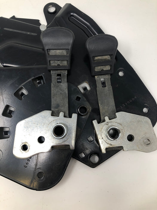 131-9693 Toro RH & LH HOC Plate Assemblies