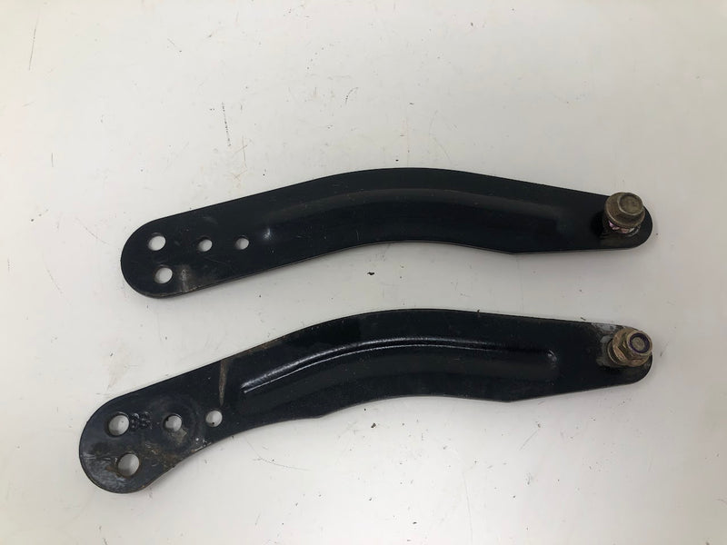 783-047116-0637 Cub Cadet 42'' RH & LH Lift Arms
